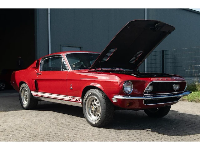 A 1968 shelby gt350 fastback, 302 cui v8, four-speed manual, candy apple red over black, shelby no. 02716 - afbeelding 9 van  73