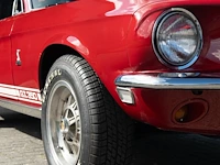A 1968 shelby gt350 fastback, 302 cui v8, four-speed manual, candy apple red over black, shelby no. 02716 - afbeelding 20 van  73