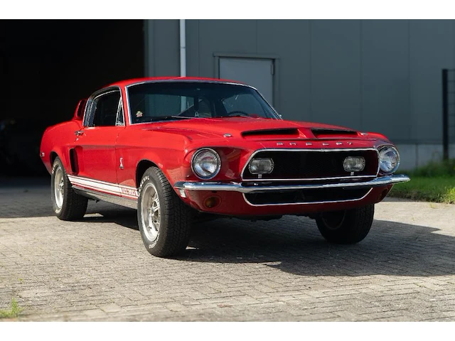 A 1968 shelby gt350 fastback, 302 cui v8, four-speed manual, candy apple red over black, shelby no. 02716 - afbeelding 12 van  73