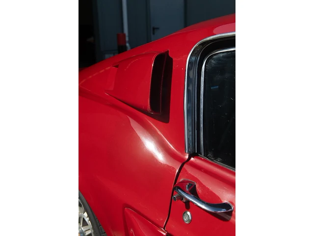 A 1968 shelby gt350 fastback, 302 cui v8, four-speed manual, candy apple red over black, shelby no. 02716 - afbeelding 29 van  73
