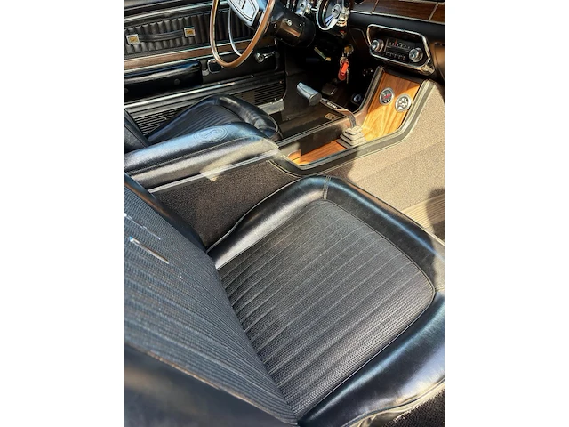A 1968 shelby gt350 fastback, 302 cui v8, four-speed manual, candy apple red over black, shelby no. 02716 - afbeelding 38 van  73