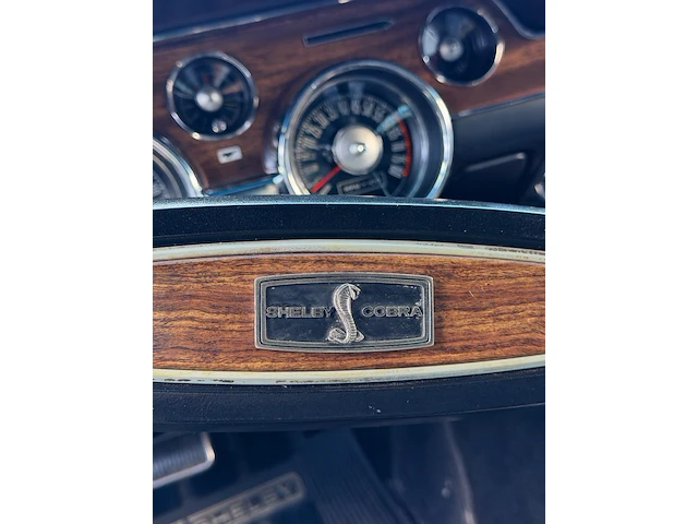 A 1968 shelby gt350 fastback, 302 cui v8, four-speed manual, candy apple red over black, shelby no. 02716 - afbeelding 50 van  73