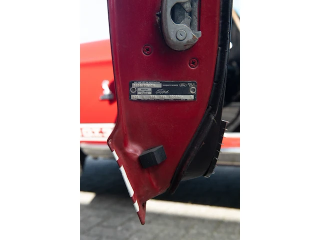 A 1968 shelby gt350 fastback, 302 cui v8, four-speed manual, candy apple red over black, shelby no. 02716 - afbeelding 58 van  73