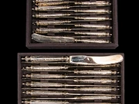 A 198-piece silver cutlery service, german hallmarks (1888-present), 800/000, total weight: 14733 g - afbeelding 3 van  17