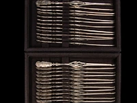 A 198-piece silver cutlery service, german hallmarks (1888-present), 800/000, total weight: 14733 g - afbeelding 11 van  17