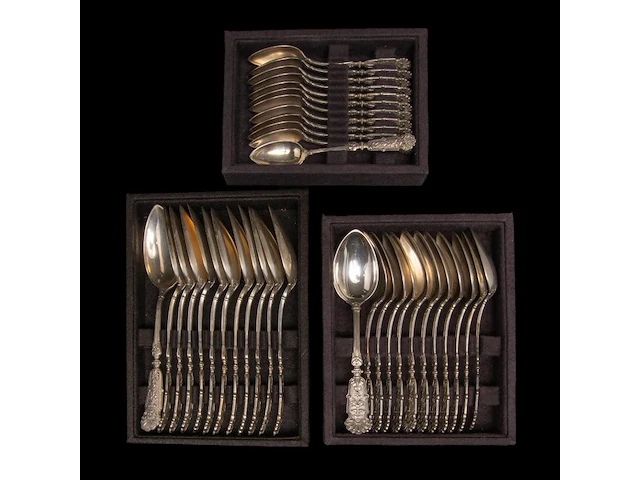 A 198-piece silver cutlery service, german hallmarks (1888-present), 800/000, total weight: 14733 g - afbeelding 13 van  17