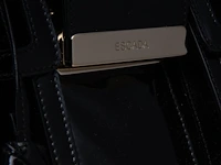 A black escada handbag in velvet and lacquer 17 x 40 x 15 cm. (6.69 x 15 3/4 x 5.91 in.) - afbeelding 2 van  13