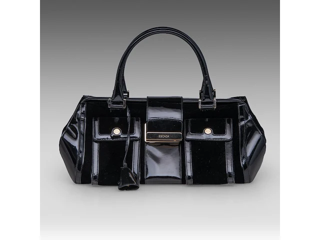 A black escada handbag in velvet and lacquer 17 x 40 x 15 cm. (6.69 x 15 3/4 x 5.91 in.) - afbeelding 1 van  13