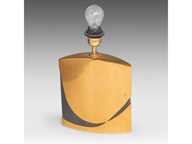 A brass italian '70s design table lamp by esa fedrigolli (1950) 31 cm. (12.19 in.) - afbeelding 2 van  6