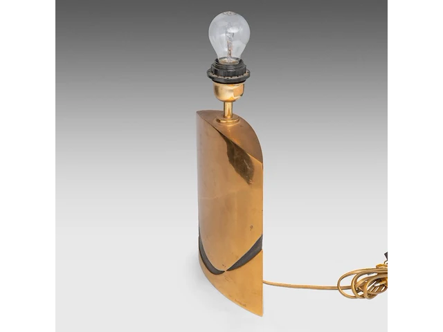 A brass italian '70s design table lamp by esa fedrigolli (1950) 31 cm. (12.19 in.) - afbeelding 3 van  6