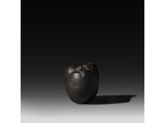 A bronze maneki neko phallic figure, meiji, japan 7 cm. (2.75 in.) - afbeelding 5 van  5