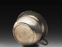 A bruges pewter chamber pot, by de witt, 18thc 12 x 28 cm. (4.71 x 11.01 in.) - afbeelding 3 van  5