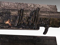 A brutalist wall light by marc dhaenens, metal construction with an intersection of a mineral 92 x 176 cm. (36.21 x 69.29 in.) - afbeelding 2 van  5