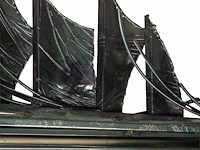 A brutalist wall light by marc dhaenens, metal construction with an intersection of a mineral 92 x 176 cm. (36.21 x 69.29 in.) - afbeelding 4 van  5