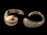 A cartier 18ct yellow gold and diamond 'yin-yang' ring, weight: 21 g (+) - afbeelding 3 van  10