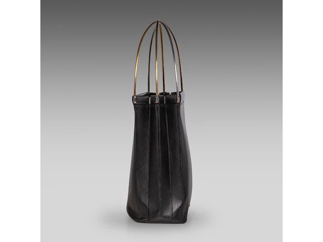 A cartier black 'trinity' top handle bag and a 'trinity' wallet - afbeelding 8 van  13