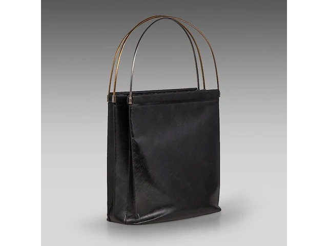 A cartier black 'trinity' top handle bag and a 'trinity' wallet - afbeelding 10 van  13