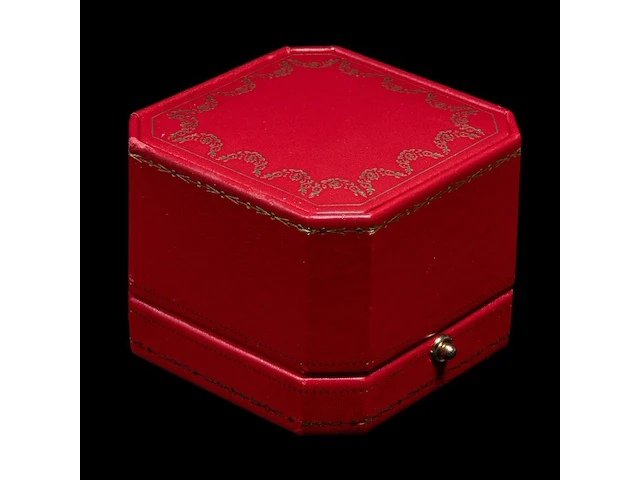 A cartier 'lanieres' ring in 18ct yellow gold and diamond, weight: 4,9 g - afbeelding 14 van  16