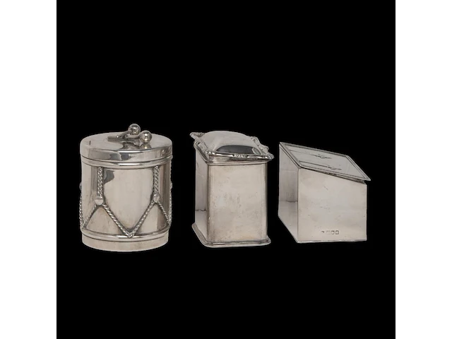 A cartier mustard and a collection of tea caddies, h 7 - 9,5 cm, total weight: 891 g - afbeelding 13 van  16