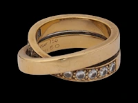 A cartier 'paris nouvelle vague' crossover ring, 18ct yellow gold and diamonds, 17,7 g (+) - afbeelding 5 van  20