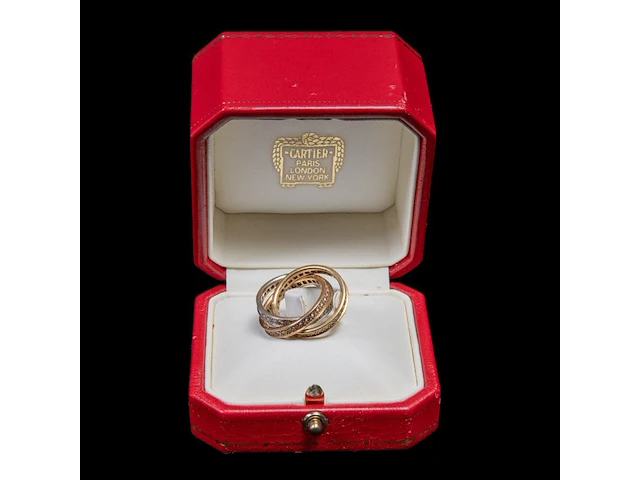 A cartier 'trinity' 18ct tricolour gold and diamond ring, weight: 8,5 g (+) - afbeelding 5 van  14