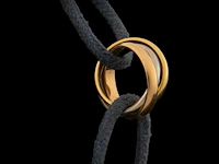 A cartier 'trinity' 18ct tricolour gold ring bracelet (+) - afbeelding 12 van  12