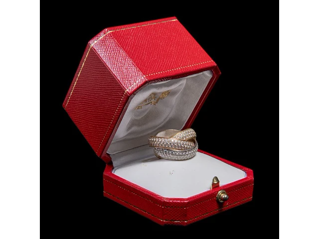 A cartier 'trinity' 18ct tricolour gold ring, weight: 15,2 g (+) - afbeelding 5 van  14