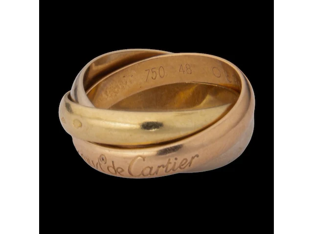 A cartier trinity 'les must de cartier' ring in 18ct tricolour gold, weight: 6,6 g (+) - afbeelding 1 van  12