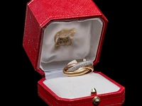 A cartier 'trinity one' ring in 18ct tricolour gold and diamonds, weight: 15,8 g (+) - afbeelding 5 van  14