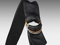 A cartier trinity ring, black leather shoulder bag 20 x 28 x 6 cm. (7.87 x 11.01 x 2.35 in.) - afbeelding 8 van  10