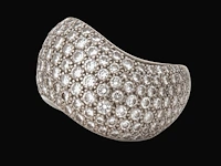 A cartier 'wave' 18ct white gold ring and diamonds, weight: 18,1 g (+) - afbeelding 2 van  5