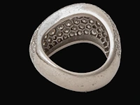 A cartier 'wave' 18ct white gold ring and diamonds, weight: 18,1 g (+) - afbeelding 4 van  5