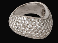 A cartier 'wave' 18ct white gold ring and diamonds, weight: 18,1 g (+) - afbeelding 5 van  5