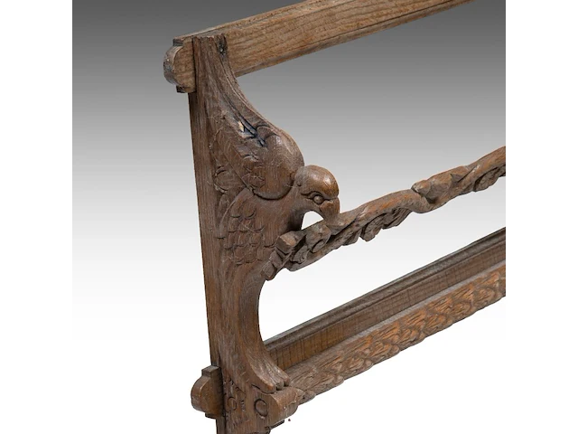 A carved oak wall hanging plate rack or shelf, late 19thc 66 x 107 cm. (25.98 x 42.13 in.) - afbeelding 5 van  6