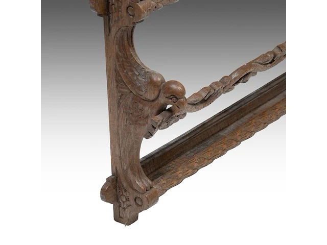 A carved oak wall hanging plate rack or shelf, late 19thc 66 x 107 cm. (25.98 x 42.13 in.) - afbeelding 6 van  6