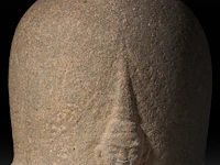 A carved stone lingam, khmer, cambodia, 8thc 20 x 12 cm. (7.87 x 4.71 in.) - afbeelding 4 van  4