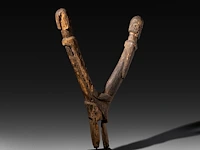 A carved wooden fertility statue of a couple having intercourse, lobi people, burkina faso 58 cm. (22.82 in.) - afbeelding 4 van  5
