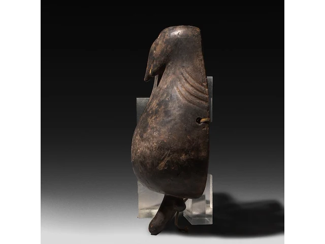 A carved wooden ritual hermaphrodite belly mask, makonde people, tanzania 45 cm. (17.71 in.) - afbeelding 3 van  4