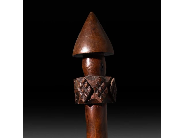 A carved wooden vanuatu tribal club, with two phallic ends, and a matching vanuatu pig killer 82 cm. (32.28 in.) - afbeelding 5 van  6