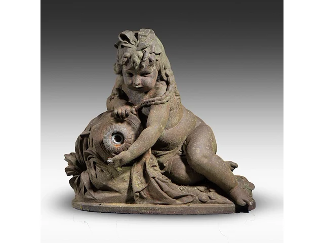 A cast-iron garden fountain sculpture of a girl with a jug 62 x 65 cm. (24.41 x 25.58 in.) - afbeelding 1 van  8