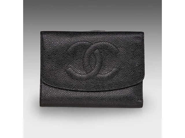 A chanel 'cambon ligne' tote bag and a chanel 'caviar' wallet - afbeelding 3 van  17