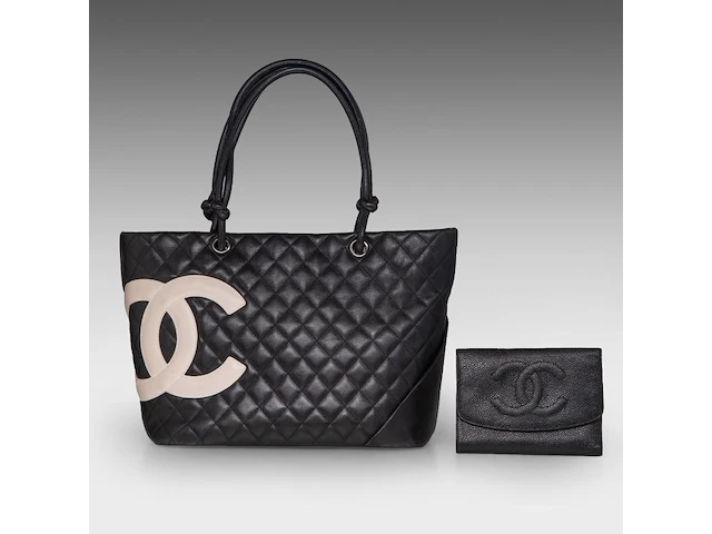 A chanel 'cambon ligne' tote bag and a chanel 'caviar' wallet - afbeelding 1 van  17