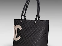 A chanel 'cambon ligne' tote bag and a chanel 'caviar' wallet - afbeelding 11 van  17