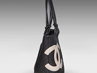 A chanel 'cambon ligne' tote bag and a chanel 'caviar' wallet - afbeelding 14 van  17