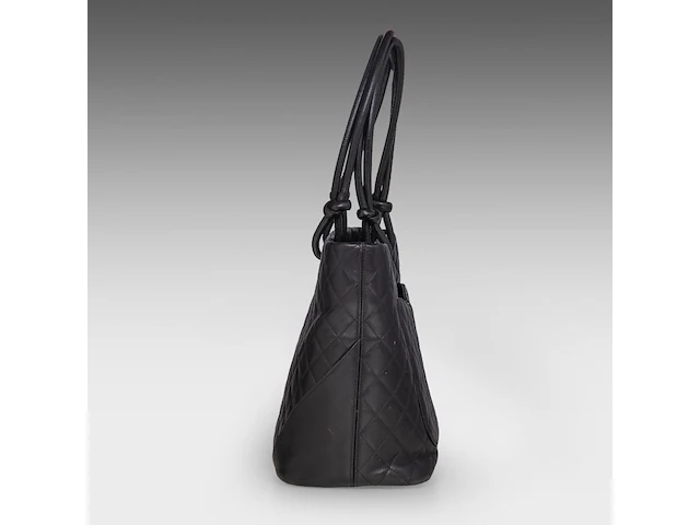 A chanel 'cambon ligne' tote bag and a chanel 'caviar' wallet - afbeelding 15 van  17