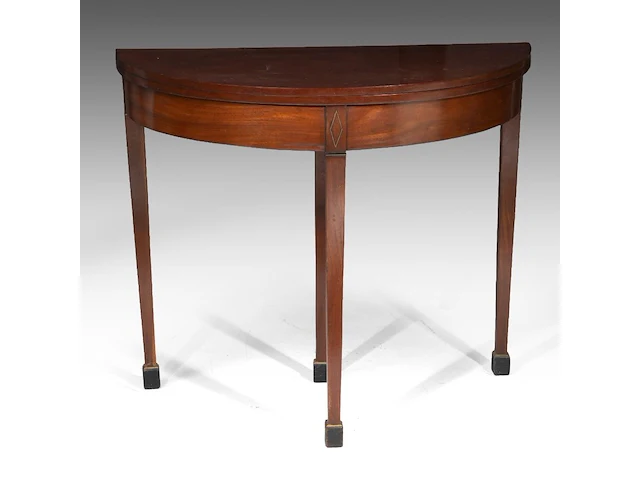 A charming directoire demi-lune fold-over side table, attrib. to the chapuis workshop 73 x 84.5 x 42 cm. (28.73 x 33.27 x 16.53 in.), frame: 71.5 x 84.5 x 84 cm. (28.14 x 33.27 x 33.07 in.) - afbeelding 2 van  9
