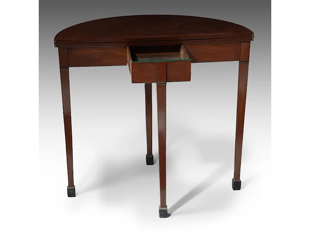 A charming directoire demi-lune fold-over side table, attrib. to the chapuis workshop 73 x 84.5 x 42 cm. (28.73 x 33.27 x 16.53 in.), frame: 71.5 x 84.5 x 84 cm. (28.14 x 33.27 x 33.07 in.) - afbeelding 5 van  9