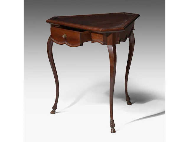 A charming neoclassical mahogany tripod side table on cabriolet legs, 18thc 68 x 67 x 57.5 cm. (26.76 x 26.37 x 22.64 in.) - afbeelding 5 van  6