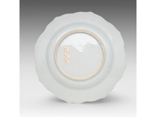 A chinese blue and white 'long eliza' lotus-shaped dish, 18thc (yongzheng) - added a blue and white 'narrative scene' bowl, early 18thc (kangxi), h 7,5 cm - afbeelding 5 van  10