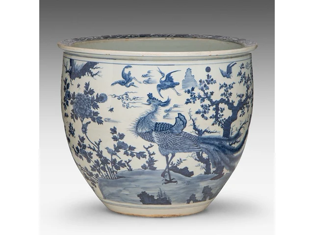 A chinese blue and white 'one hundred birds' fish bowl, inscribed zhu shi zhu ren, early qing dynasty, h 40 - ø 45 cm - afbeelding 1 van  6